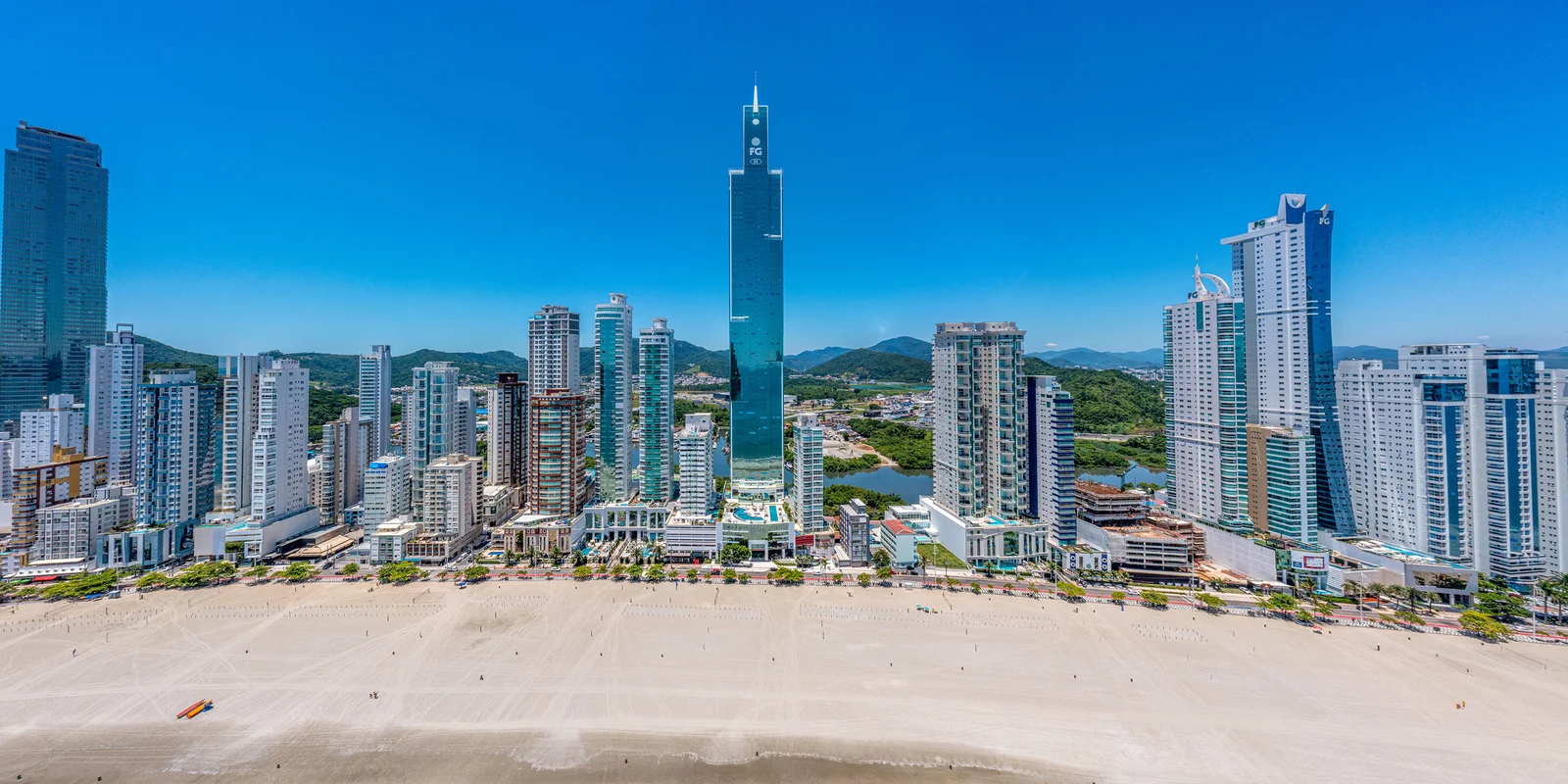 One Tower FG: o arranha-céu que redefine o luxo em Balneário Camboriú